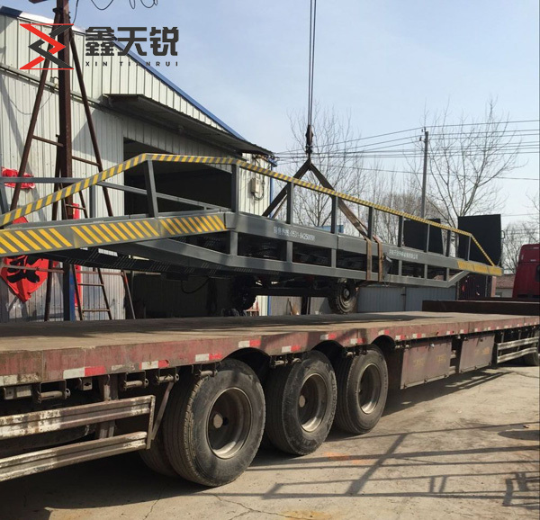 舟山移动式登车桥装车发货